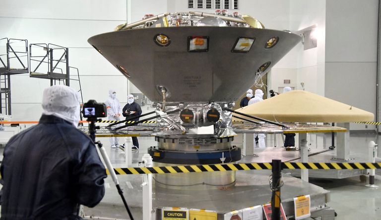 لحظة هبوط المسبار على المريخ