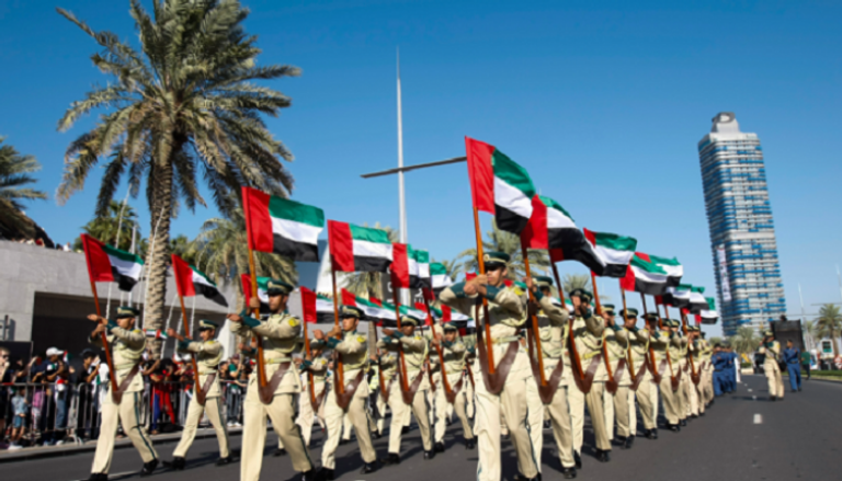 الشيخ محمد بن زايد يكرم أمهات الشهداء