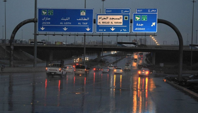 أمطار في طرقات منطقة مكة المكرمة - أرشيفية