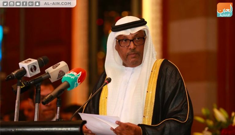 السفير الإماراتي بالقاهرة جمعة مبارك الجنيبي وزاهي حواس عالم الآثار