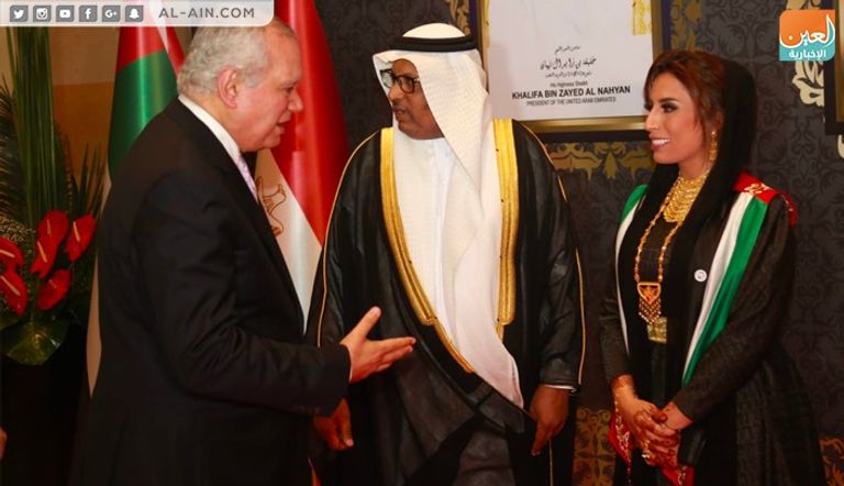 السفير الإماراتي بالقاهرة جمعة مبارك الجنيبي وزاهي حواس عالم الآثار