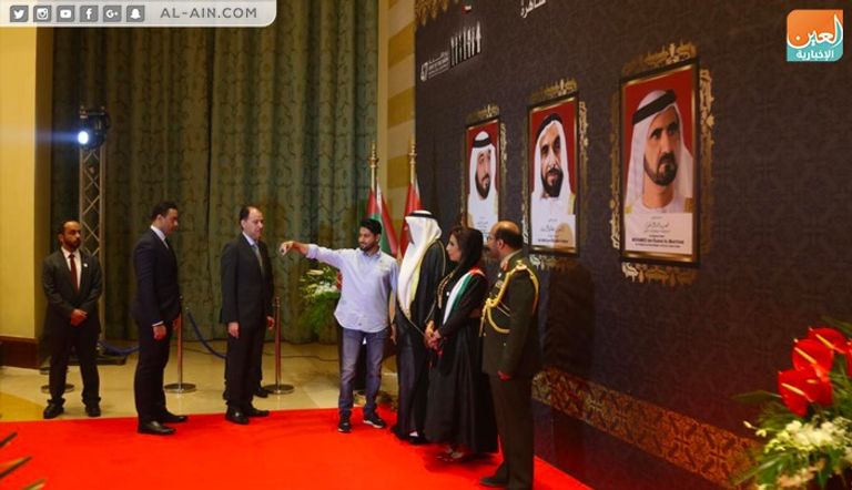 السفير الإماراتي بالقاهرة جمعة مبارك الجنيبي وزاهي حواس عالم الآثار