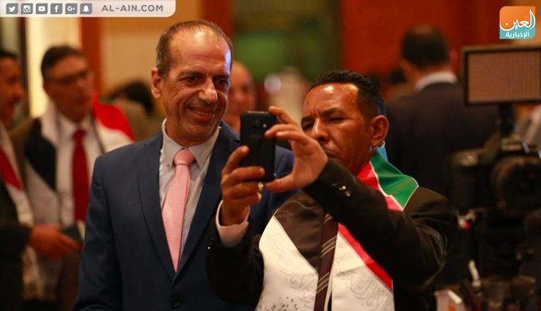 السفير الإماراتي بالقاهرة جمعة مبارك الجنيبي وزاهي حواس عالم الآثار