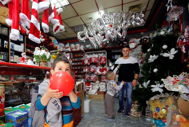 كنيسة المهد تتزين استعدادا للاحتفال بأعياد الميلاد