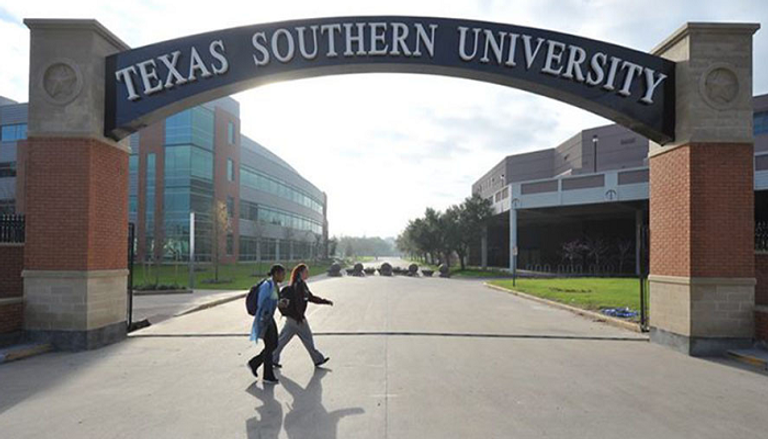 عودة الطلاب لجامعة جنوب تكساس بعد إخلائها خوفا من وجود قنبلة