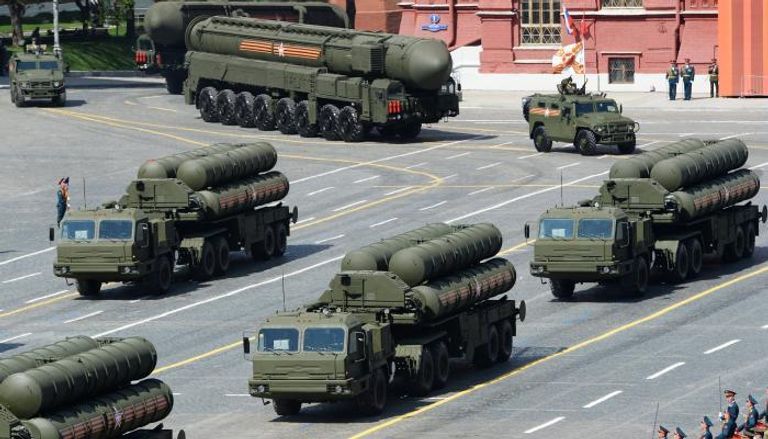 منظومة "إس-400" الروسية - أرشيفية جندي أوكراني على متن إحدى السفن المحتجزة