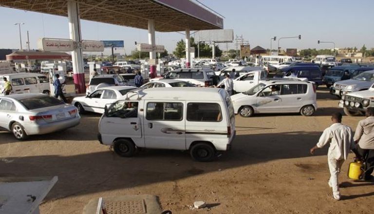 أزمة الوقود تعاود الظهور في السودان مجددا