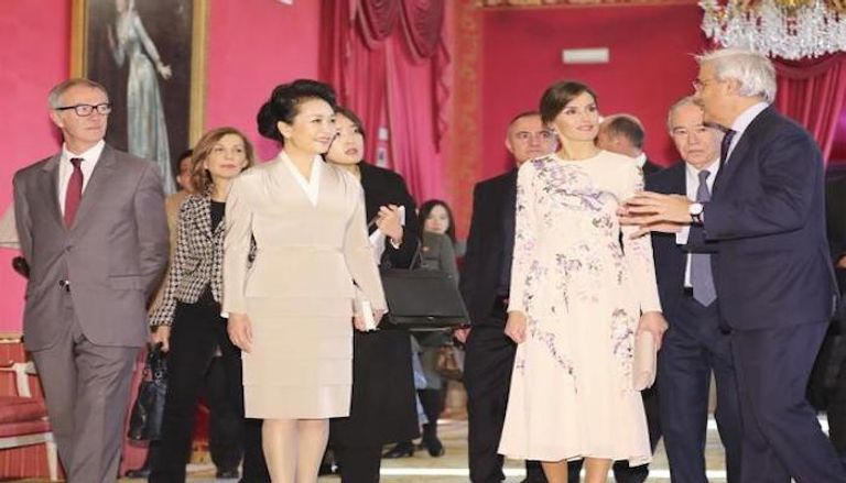 زوجة الرئيس الصيني وملكة إسبانيا