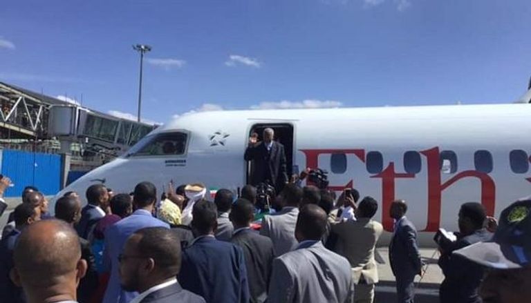   زعيم "جبهة تحرير أوغادين" لدى وصوله إلى إثيوبيا
