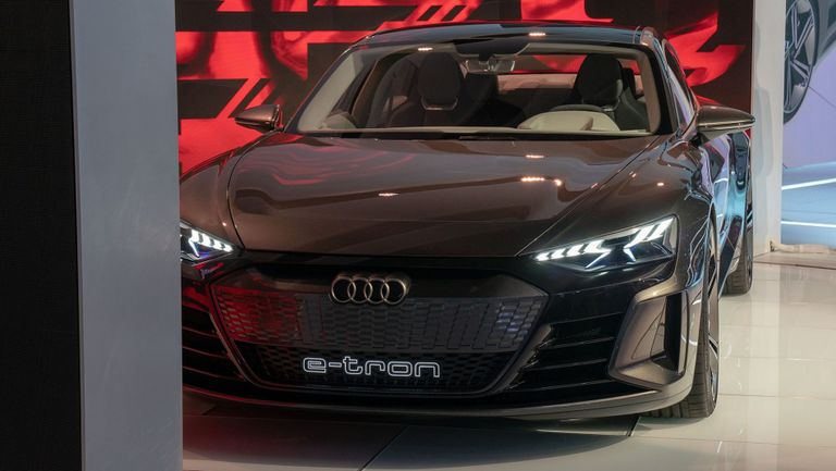 أودي e-tron 