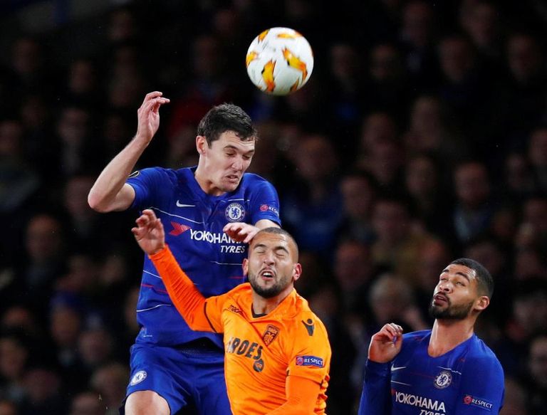 صامويل أومتيتي مدافع برشلونة