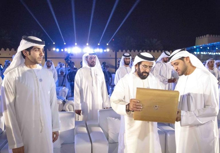 الشيخ زايد الشخصية الملهمة لمئات الكتب والمؤلفات