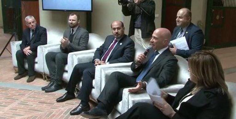 ساحة دبي في مدينة ماجونة الإيطالية