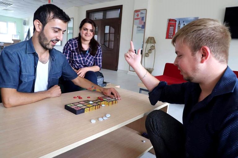 "أور الملكية".. أقدم لعبة نرد عراقية