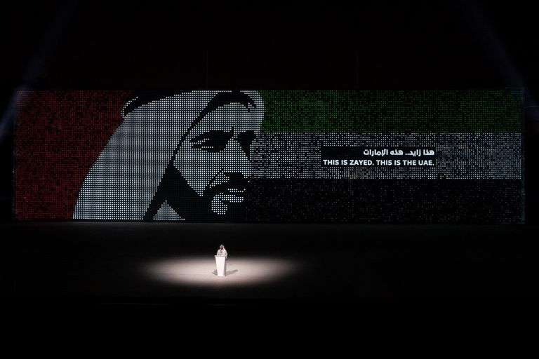 محمد بن راشد ومحمد بن زايد والحكام يشهدون الاحتفال باليوم الوطني الـ47