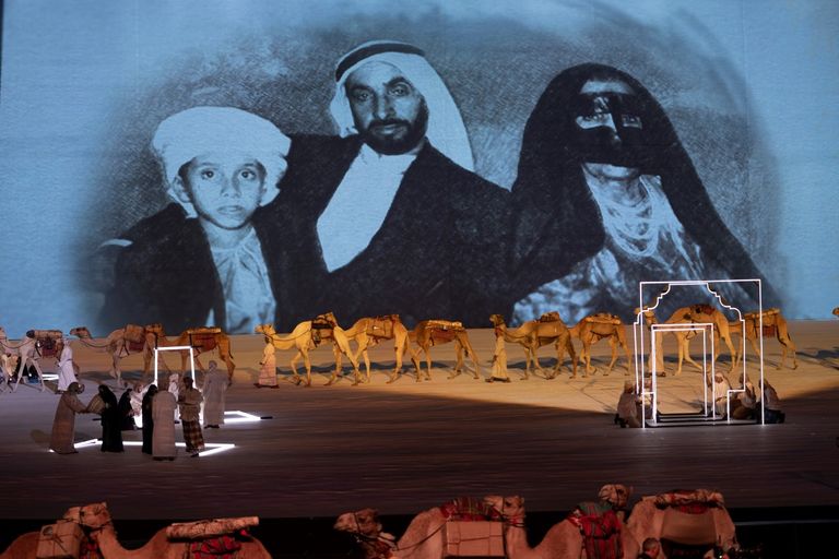 محمد بن راشد ومحمد بن زايد والحكام يشهدون الاحتفال باليوم الوطني الـ47