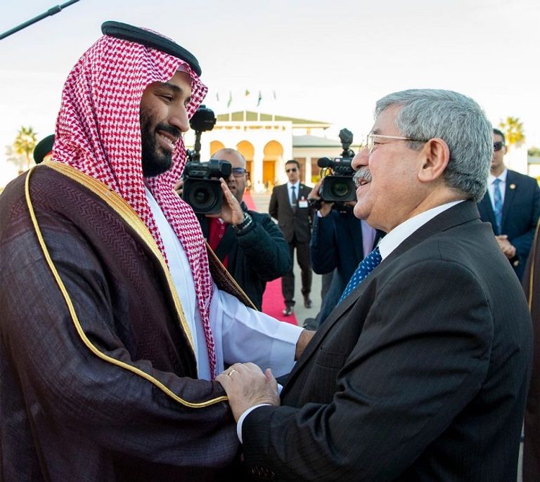 الوزير الأول الجزائري أحمد أويحيى مودعا ولي العهد  ولي العهد السعودي يغادر الجزائر
