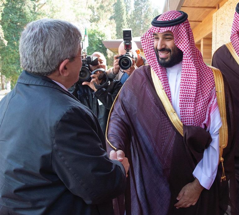 الأمير محمد بن سلمان خلال لقائه رئيس الوزراء الجزائري