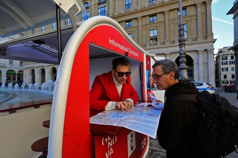 المكتب المتنقل في جنوة