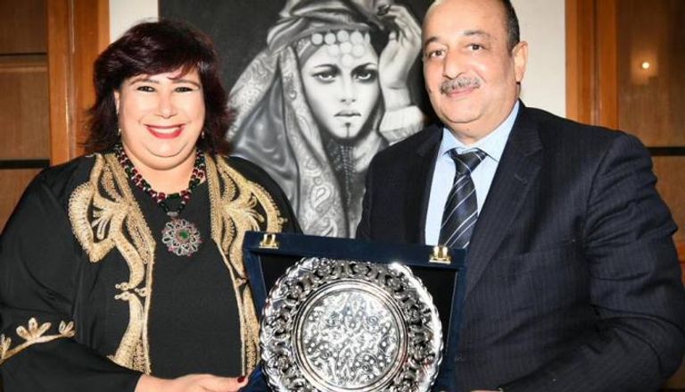 وزيرة الثقافة المصرية مع نظيرها المغربي الدكتور محمد الأعرج 