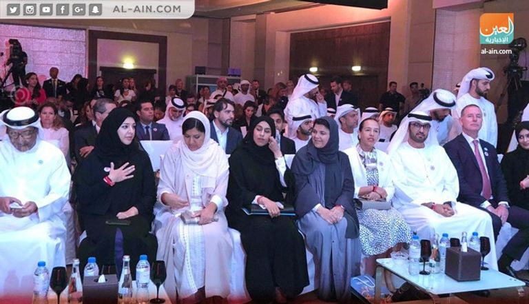 شما المزروعي خلال كلمتها في المؤتمر الصحفي