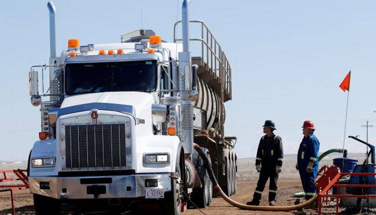 شاحنة صهريج تستخدم لنقل المنتجات النفطية - رويترز