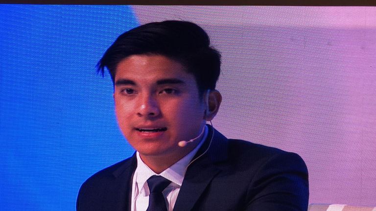 جلسة "الشباب.. قادة التغيير نحو اقتصاد المعرفة"