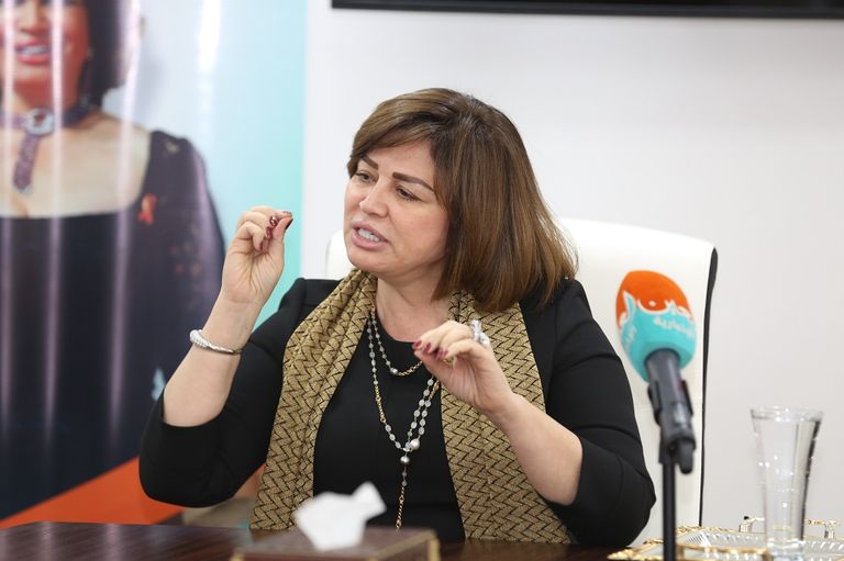 الممثلة المصرية إلهام شاهين خلال ندوة 