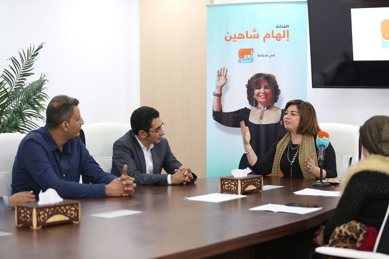 الممثلة المصرية إلهام شاهين خلال ندوة 