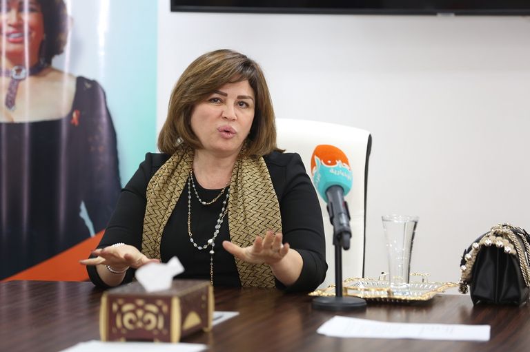 الممثلة المصرية إلهام شاهين خلال ندوة 