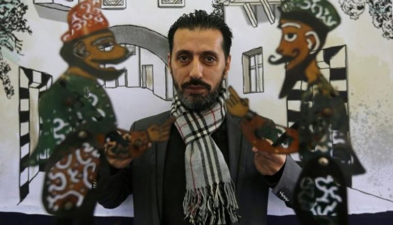 شادي الحلاق آخر فناني مسرح خيال الظل في سوريا
