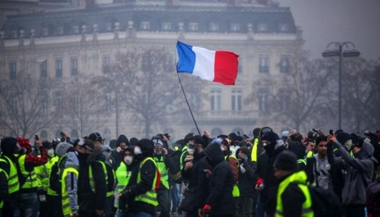 احتجاجات السترات الصفراء في باريس