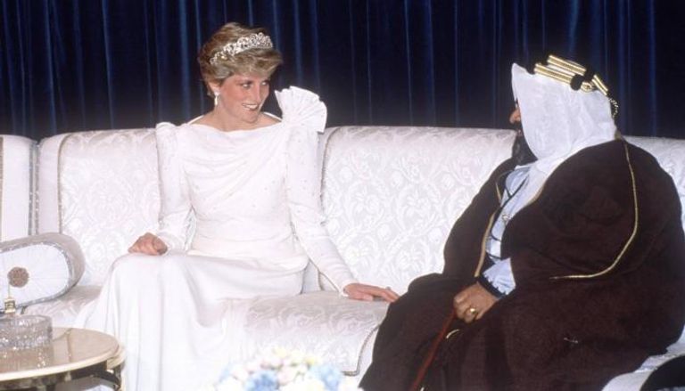 بيع فستان ارتدته الراحلة الأميرة ديانا في زيارة للبحرين  