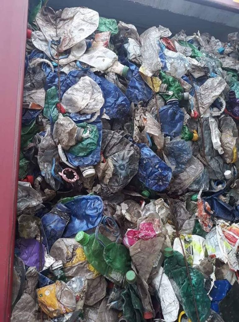 حجز 17 حاوية قمامة بميناء بجاية شرق الجزائر