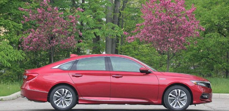 موديل فولفو XC60 T8