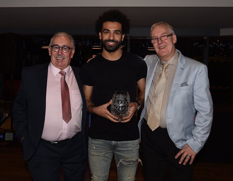 تكريم محمد صلاح في حفل خيري لمشجعيه من أصحاب الهمم