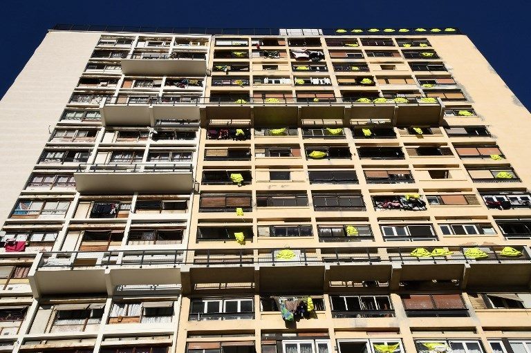 دعم شعبي لحركة "السترات الصفراء"