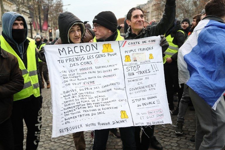 متظاهرو "السترات الصفراء" يتوافدون على أماكن الاحتجاجات