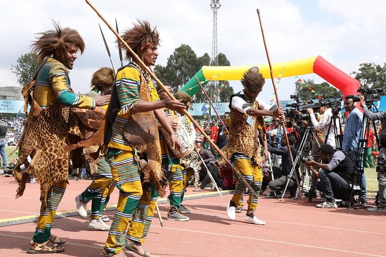 من فعاليات الفرق المشاركة في الاحتفال بيوم الشعوب والقوميات الإثيوبي