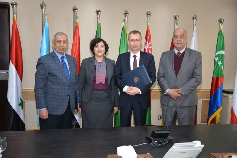 توقيع بروتوكول تعاون بين الأكاديمية العربية ومؤسسة فرنسية