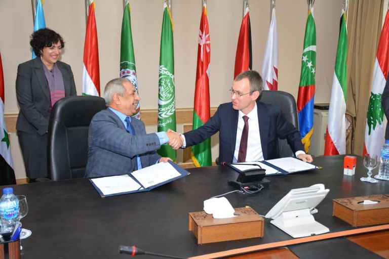 توقيع بروتوكول تعاون بين الأكاديمية العربية ومؤسسة فرنسية