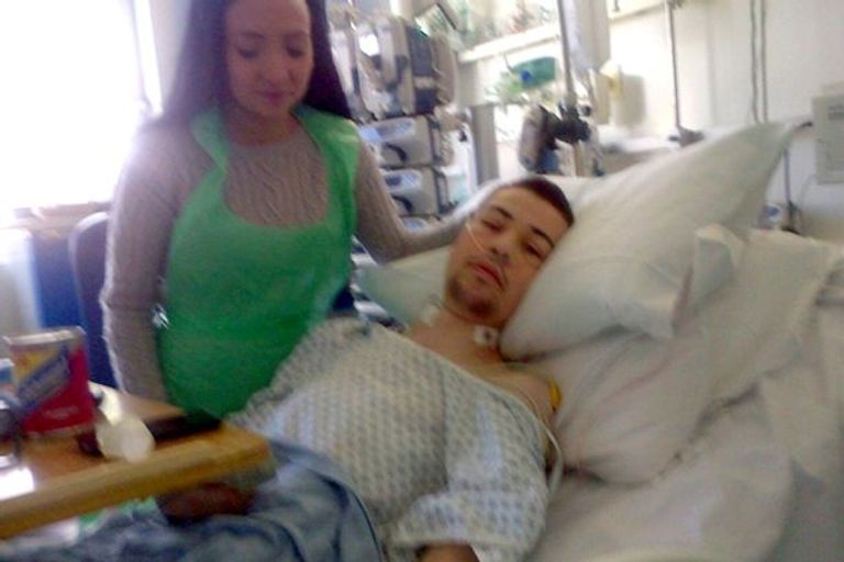 المرض لم يمنع الحبيبين من وضع نهاية لقصتهما