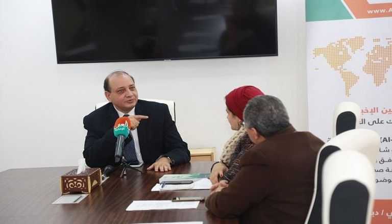 دكتور خالد عزب في ندوة 