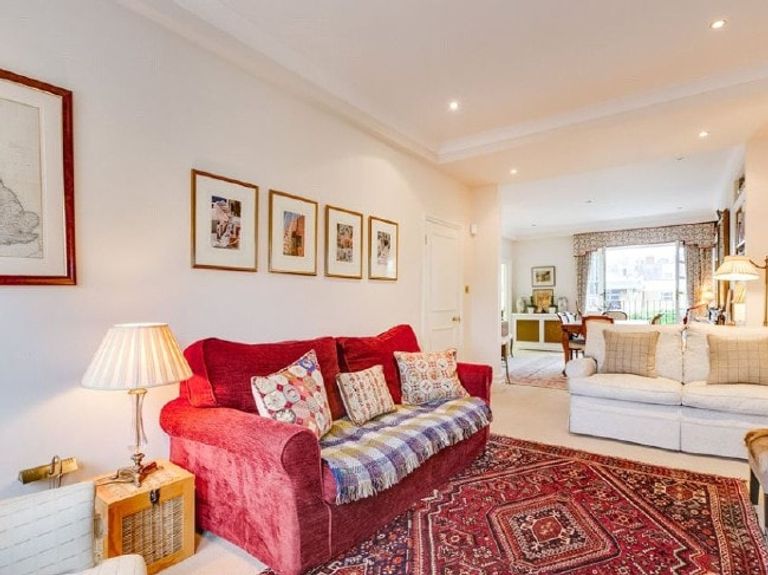 شقة كيت ميدلتون دوقة كامبريدج وشقيقتها بيبا