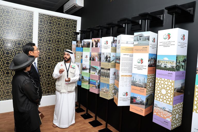 مشاركة مؤسسة خليفة الإنسانية في مهرجان زايد التراثي