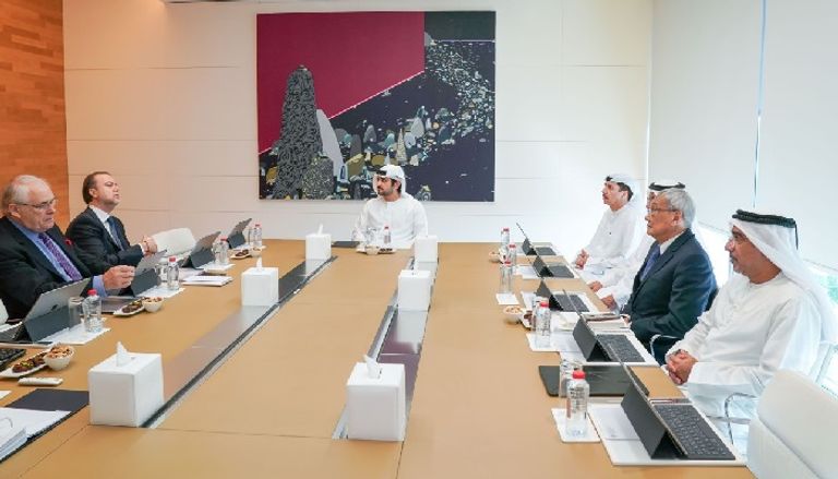 مكتوم بن محمد يترأس اجتماع نتائج أعمال مركز دبي المالي 