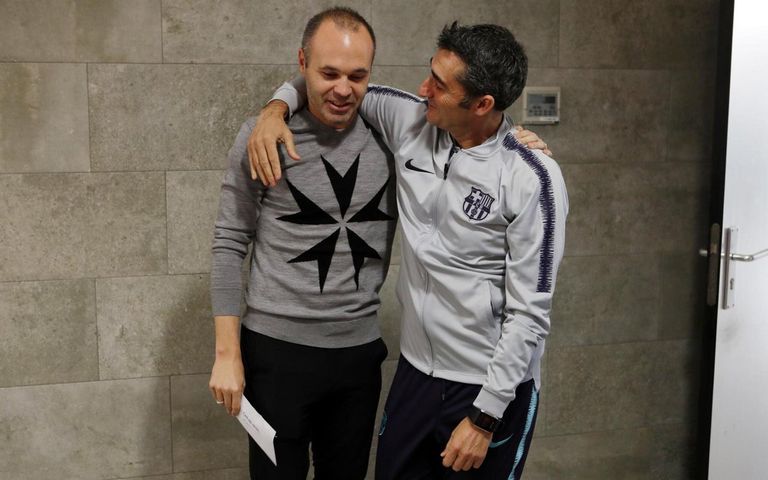 أندريس إنييستا إنييستا وليونيل ميسي