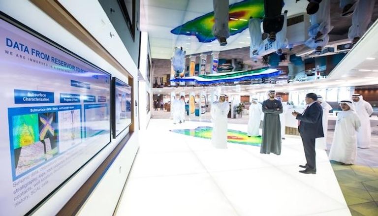 الإمارات الأولى إقليميا في تبني الشركات لحلول الذكاء الاصطناعي