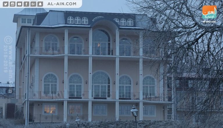 لجنة الأسرى من الوفدين خلال تسليم القوائم