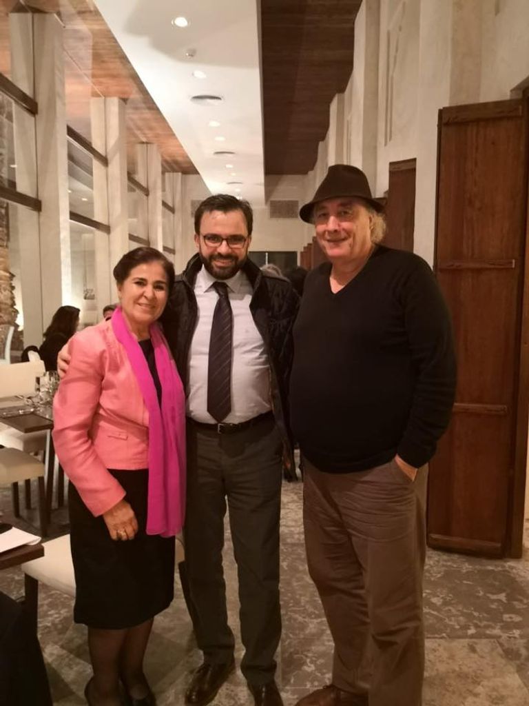 واسيني الأعرج وزوجته مع وزير الثقافة الفلسطيني في البحرين غلاف رواية مَيْ، ليالي إيزِيس كُوبِيَا لواسيني الأعرج